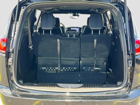 Used 2025 Chrysler Pacifica Limited FWD image 27