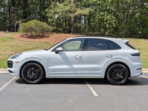 Certified 2023 Porsche Cayenne GTS AWD/4WD image 2