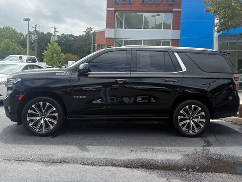 Used 2023 Chevrolet Tahoe High Country w/ Premium Package 2 AWD/4WD image 2