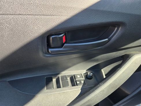 Used 2025 Toyota Corolla LE image 6