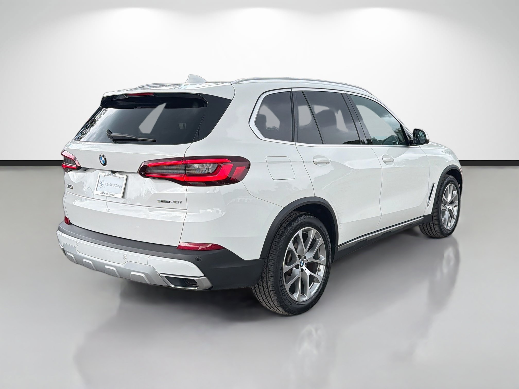 Used 2022 BMW X5 sDrive40i w/ Premium Package RWD image 3