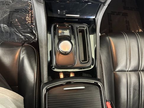 Used 2023 Chrysler 300 S image 28