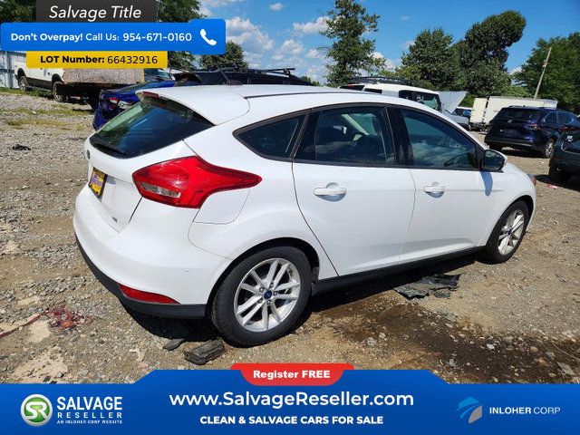 Used 2017 Ford Focus SE w/ Cold Weather Package FWD image 4