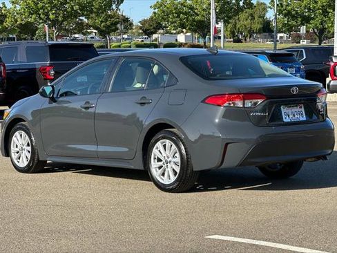 Certified 2026 Toyota Corolla LE w/ LE Premium Package FWD image 6
