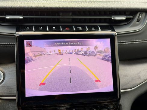 Used 2024 Jeep Grand Cherokee Limited w/ Black Appearance Package RWD image 2