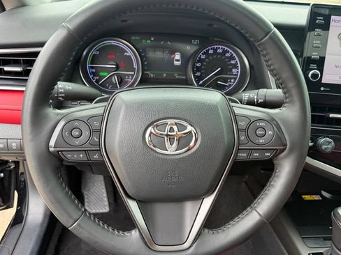 Used 2022 Toyota Camry XSE w/ Cold Weather Package FWD image 11