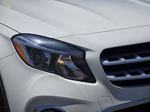 Used 2018 Mercedes-Benz GLA 250 4MATIC image 8