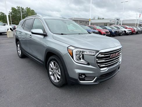 Used 2024 GMC Terrain SLT w/ Tech Package AWD/4WD image 1