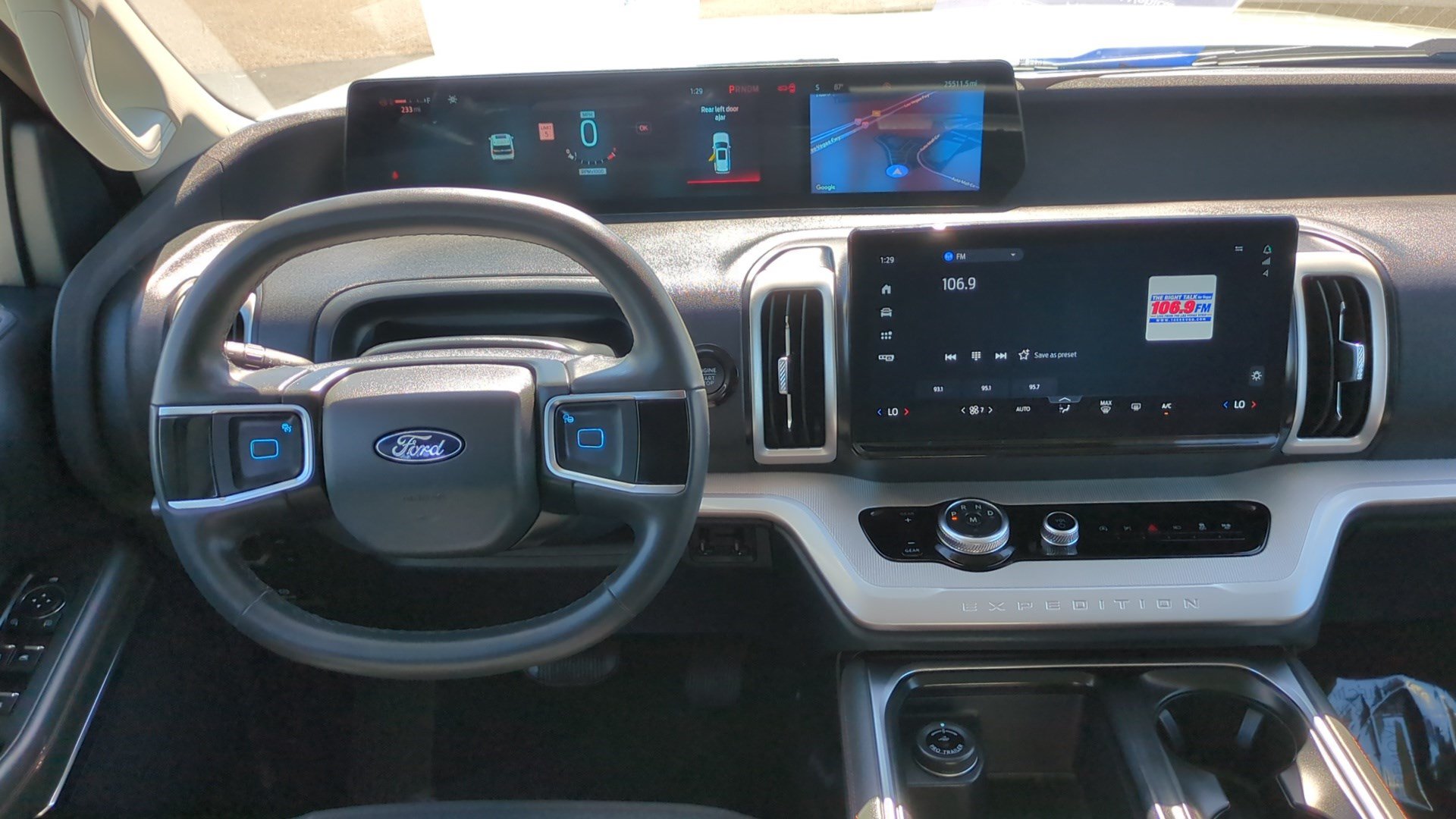 Used 2025 Ford Expedition Active RWD image 30