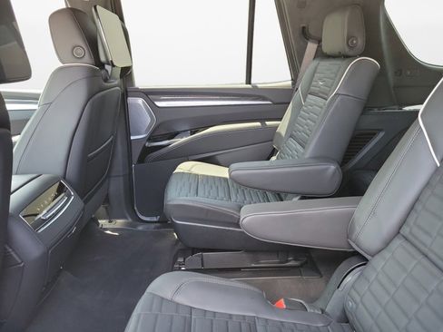 New 2026 Cadillac Escalade V w/ LPO, ONYX Package AWD/4WD image 13