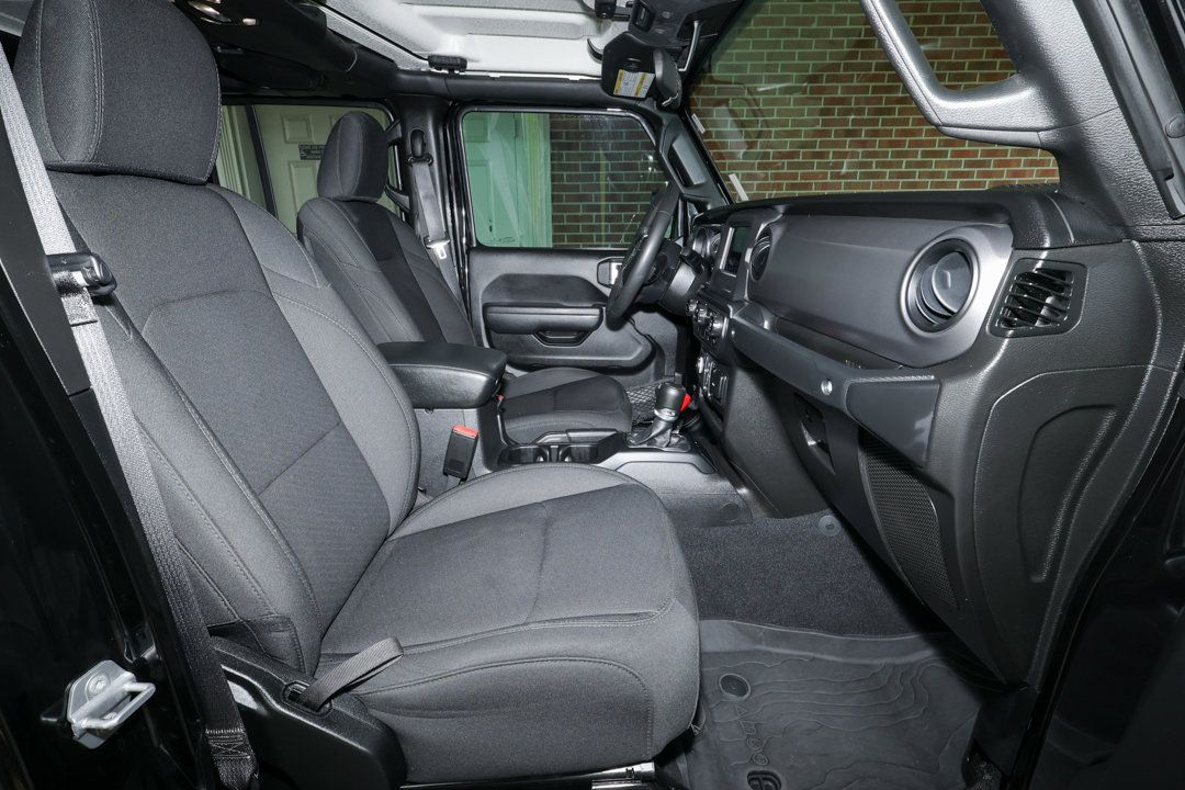 Used 2023 Jeep Gladiator Sport AWD/4WD image 22