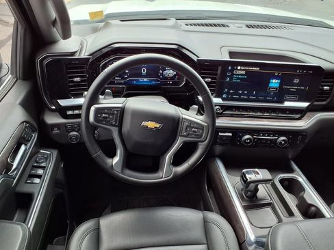 Used 2024 Chevrolet Silverado 1500 LTZ w/ Technology Package AWD/4WD image 7