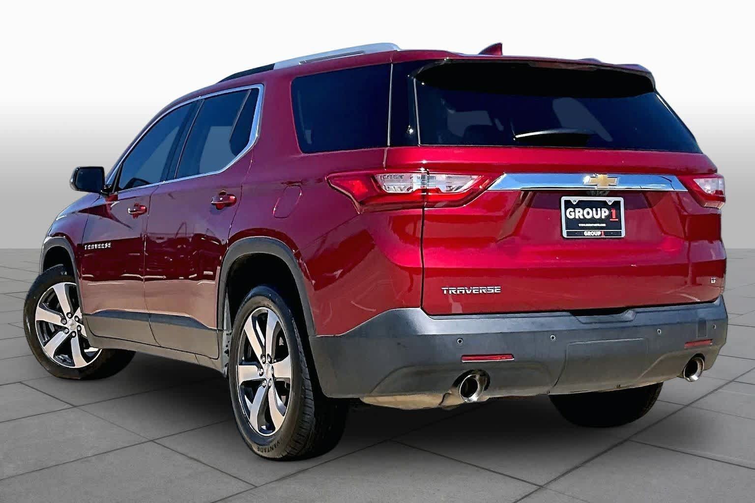 Used 2018 Chevrolet Traverse LT w/ LPO, Floor Liner Package FWD image 12