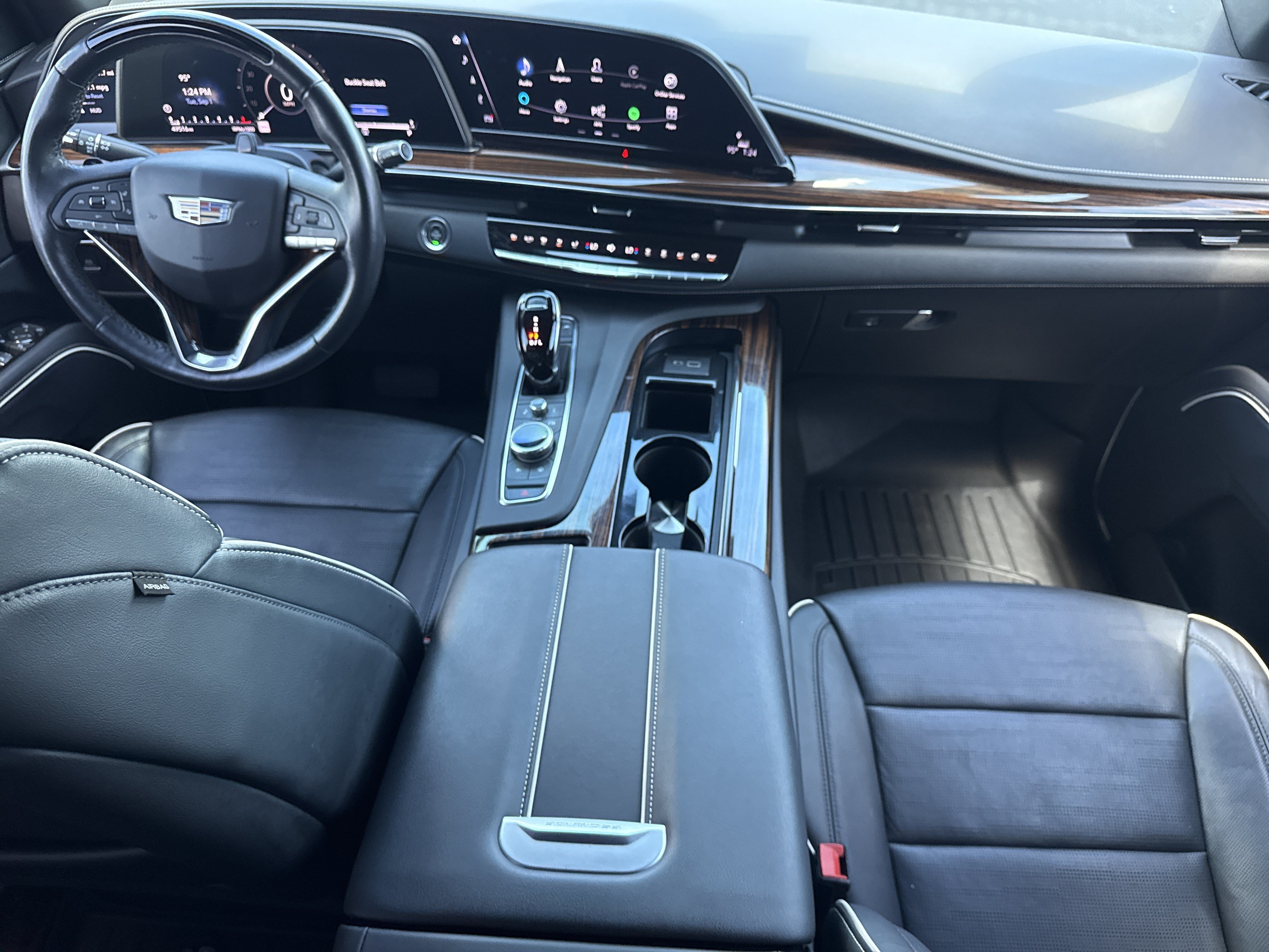 Used 2023 Cadillac Escalade Premium Luxury AWD/4WD image 29