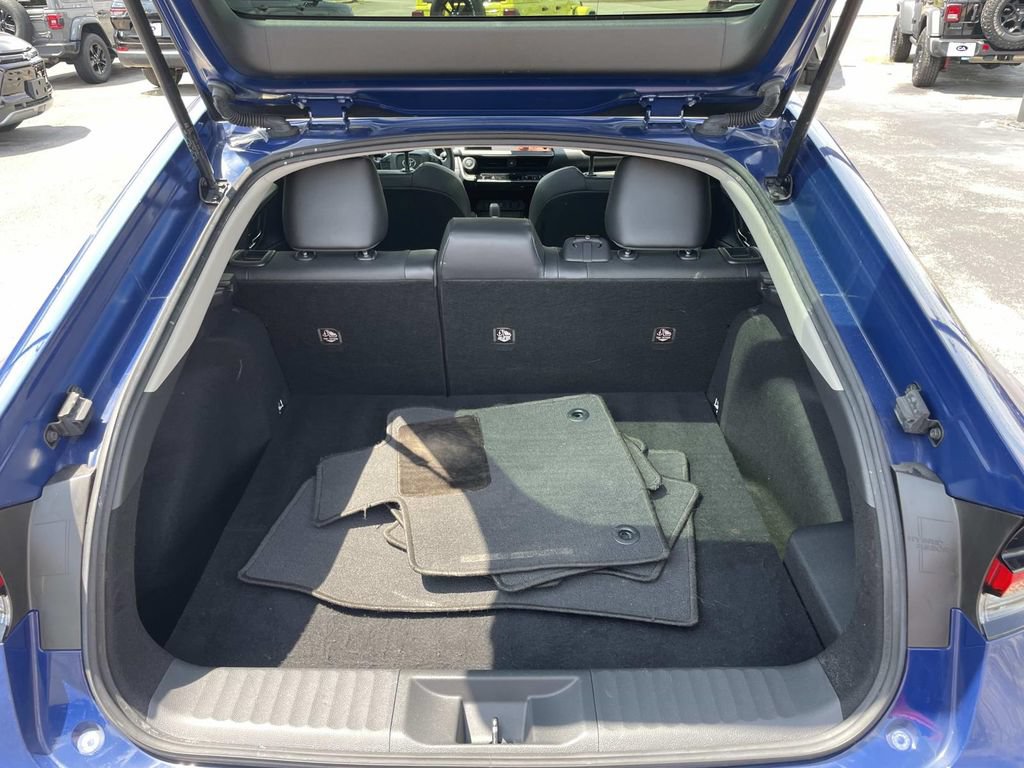 Used 2024 Toyota Prius XLE FWD image 20