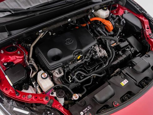 Used 2022 Toyota Venza LE image 59