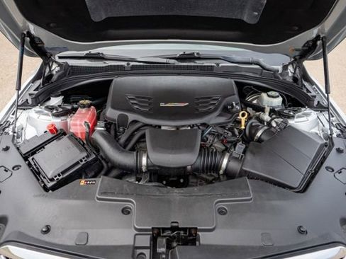 Used 2017 Cadillac ATS V w/ Luxury Package RWD image 29
