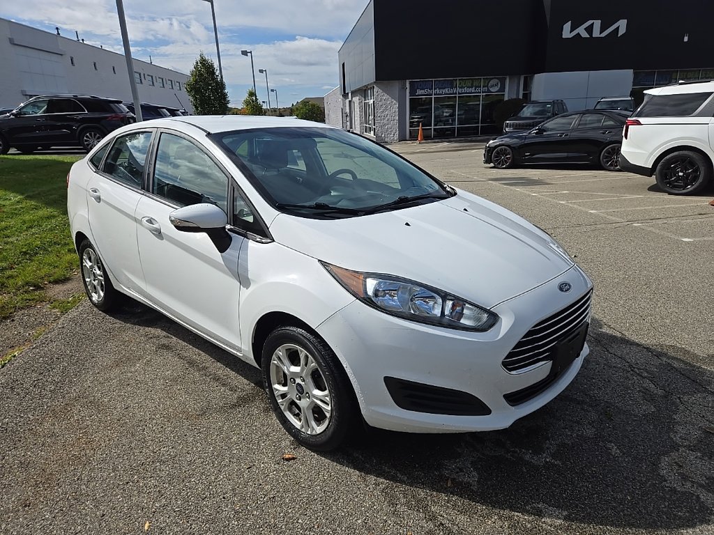 Used 2016 Ford Fiesta SE FWD image 1