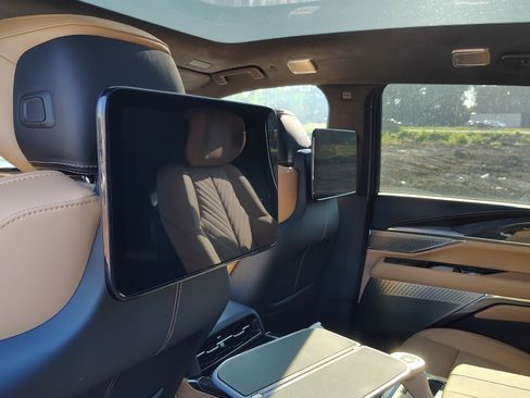 New 2025 Cadillac Escalade IQ Luxury 2 image 41