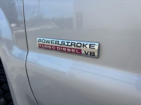 Used 2007 Ford F350 Lariat image 12