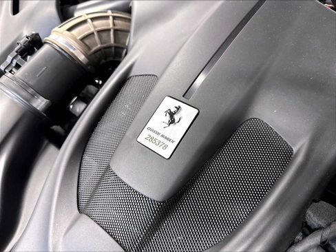 Used 2022 Ferrari Roma RWD image 36