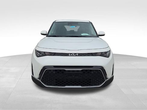 Used 2024 Kia Soul LX image 8