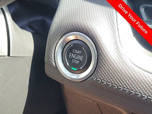 Used 2025 Chevrolet TrailBlazer LT AWD/4WD image 10