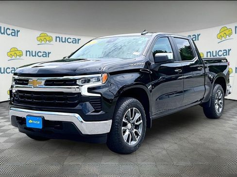 Used 2023 Chevrolet Silverado 1500 LT AWD/4WD image 3