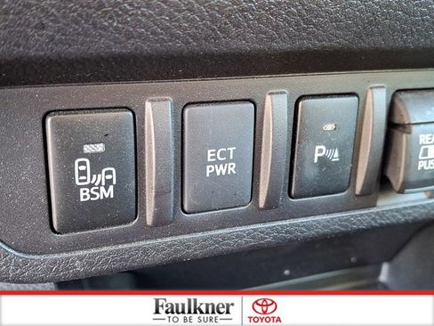 Certified 2023 Toyota Tacoma TRD Off-Road image 25