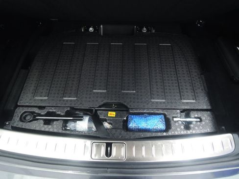 Used 2025 Genesis G90 3.5T AWD/4WD image 33