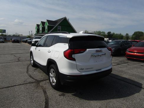 Used 2019 GMC Terrain SLE w/ Driver Convenience Package FWD image 5