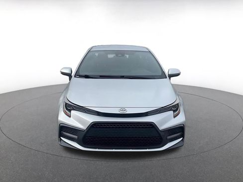 Used 2021 Toyota Corolla SE image 3