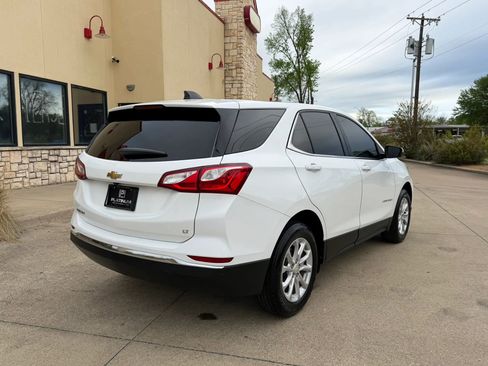 Used 2019 Chevrolet Equinox LT w/ Driver Convenience Package image 5
