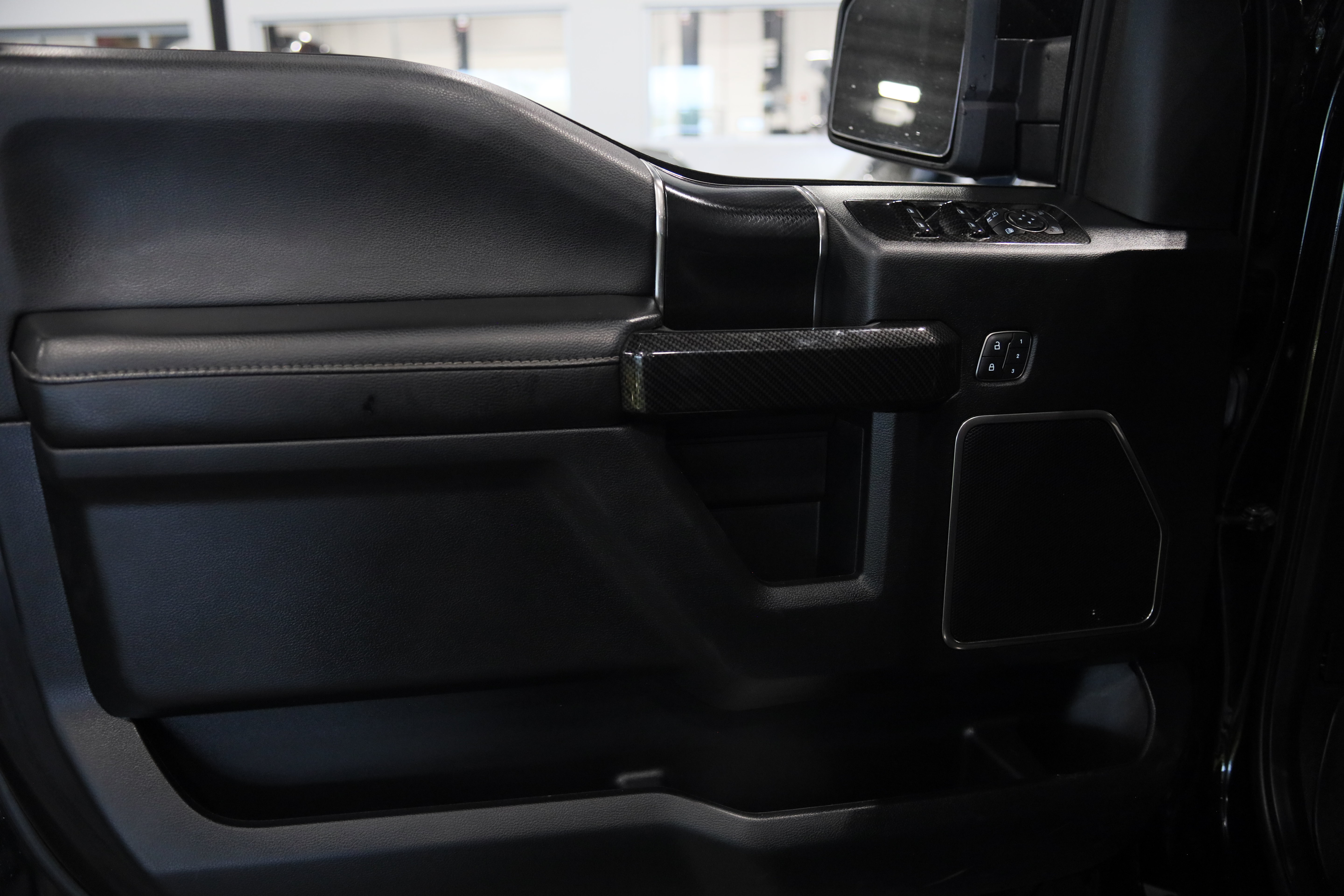 Used 2018 Ford F150 Raptor w/ Equipment Group 802A Luxury AWD/4WD image 16