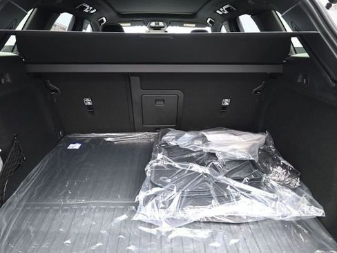 New 2026 Volvo XC60 T8 Plus w/ Protection Package Premier image 32