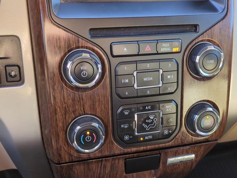 Used 2014 Ford F150 Lariat w/ Equipment Group 501A Mid image 22