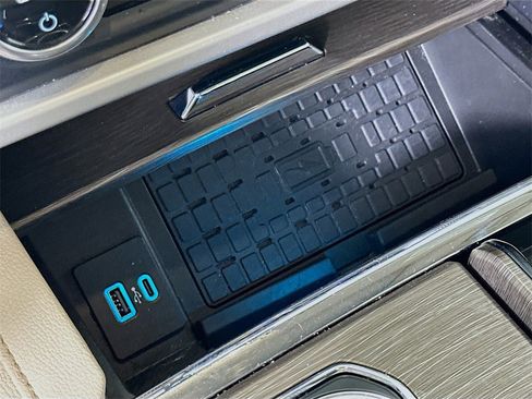 Used 2024 Ford Expedition Limited image 34