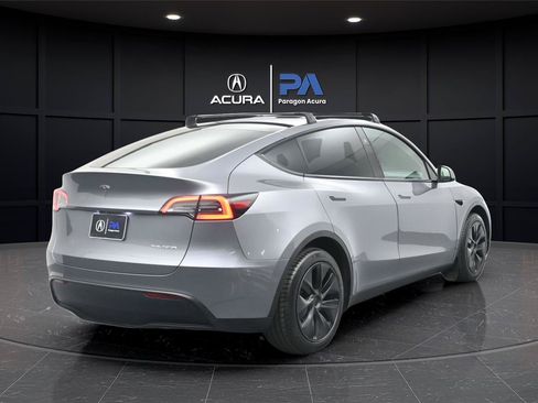 Used 2025 Tesla Model Y Long Range AWD/4WD image 24