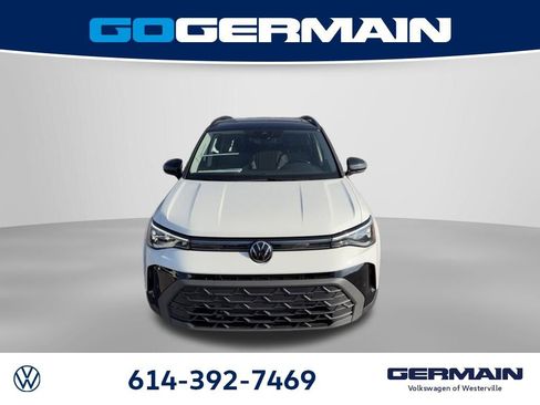 New 2026 Volkswagen Taos SE image 3