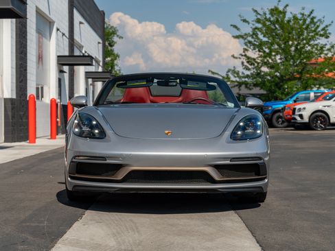 Used 2021 Porsche 718 Boxster RWD image 16