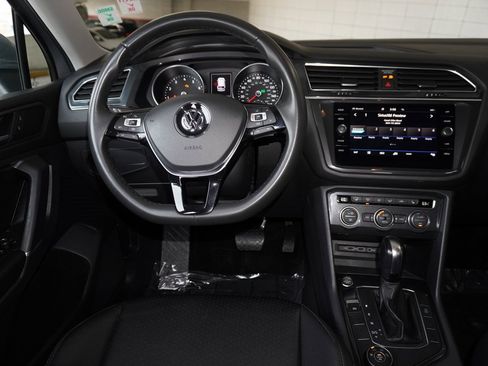 Used 2020 Volkswagen Tiguan SE w/ 3rd Row Seat Package image 12