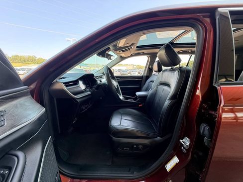 Used 2022 Jeep Grand Cherokee L Limited w/ Luxury Tech Group II AWD/4WD image 32