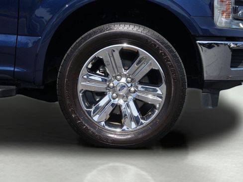 Used 2019 Ford F150 Lariat w/ Equipment Group 502A Luxury AWD/4WD image 4