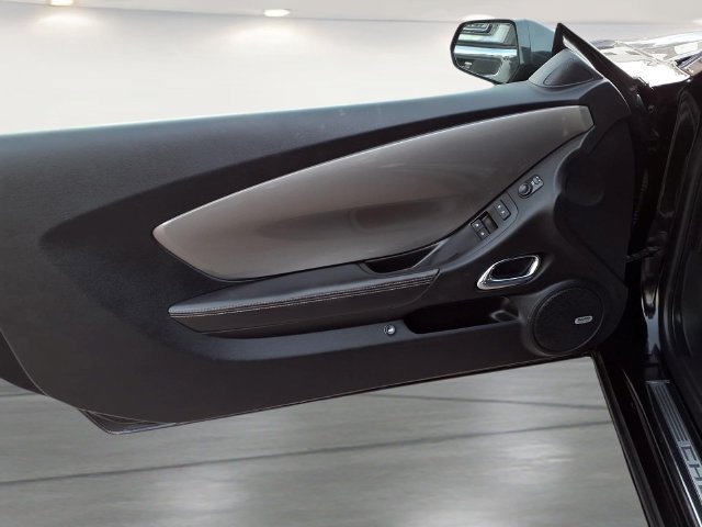 Used 2014 Chevrolet Camaro SS RWD image 21