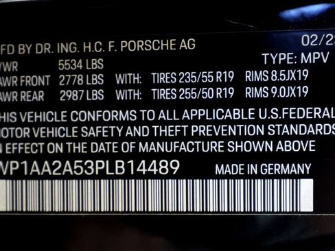 Used 2023 Porsche Macan AWD/4WD image 49