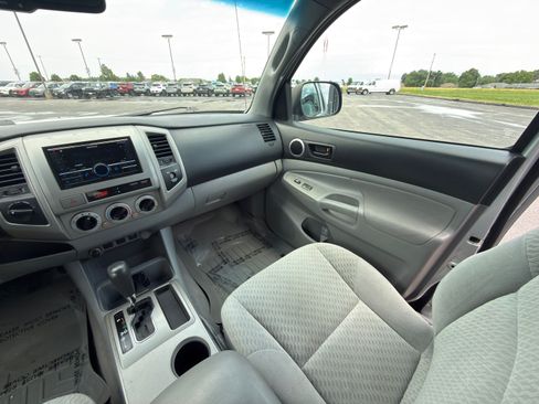 Used 2011 Toyota Tacoma 4x4 Access Cab w/ SR5 Pkg #2 image 20