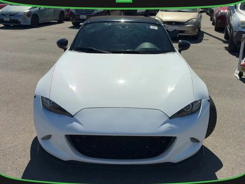 Used 2017 MAZDA MX-5 Miata Club image 2