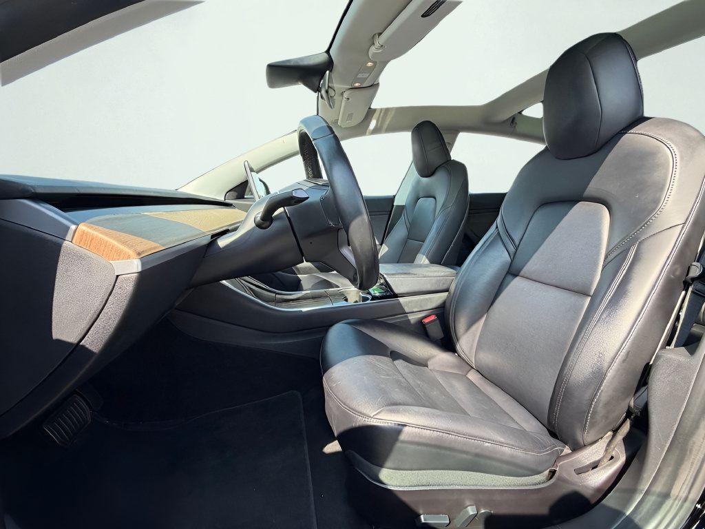 Used 2018 Tesla Model 3 Mid Range RWD image 23