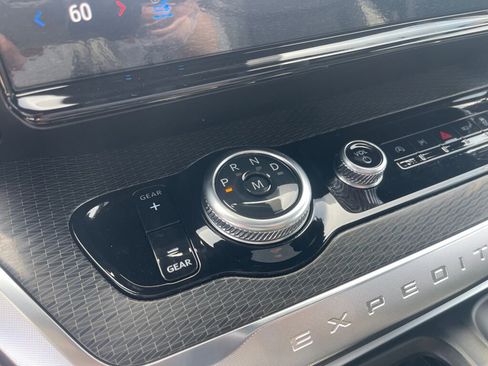 New 2026 Ford Expedition Max Platinum AWD/4WD image 15