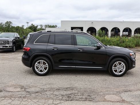 Used 2021 Mercedes-Benz GLB 250 image 3